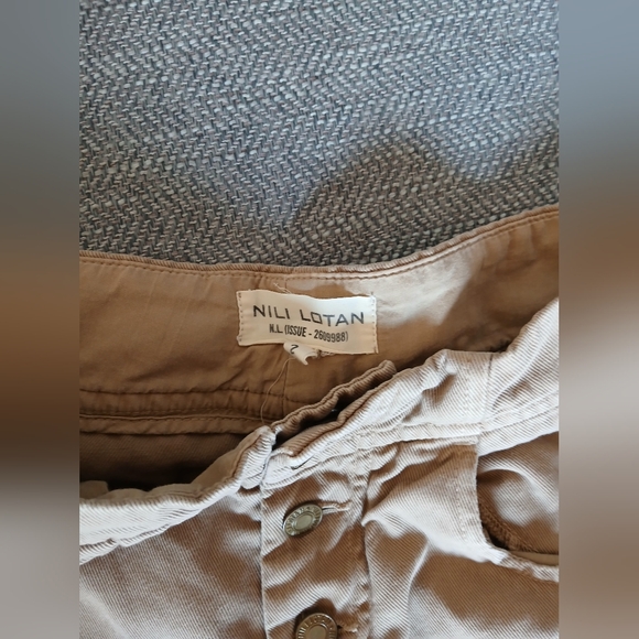 Nili Lotan Toledo Barrel Leg Pants in Tan. Size 2 - Picture 9 of 12